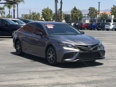 2022 Toyota Camry SE