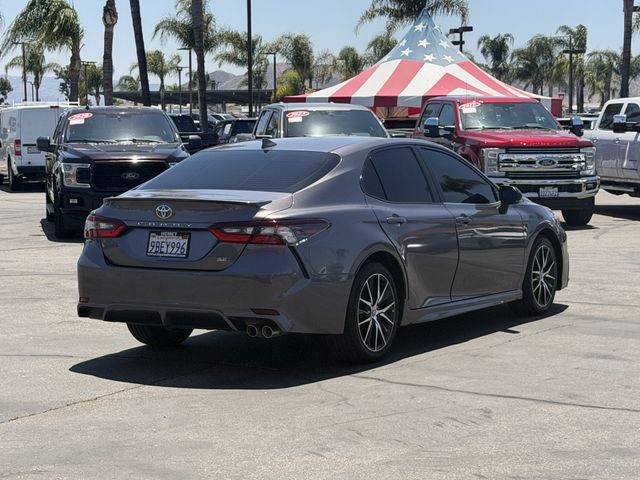 2022 Toyota Camry SE