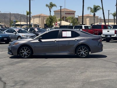 2022 Toyota Camry SE