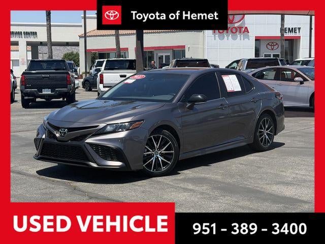 2022 Toyota CAMRY SE