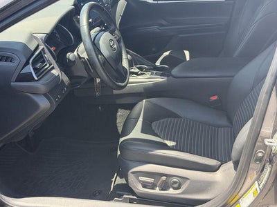 2022 Toyota CAMRY SE