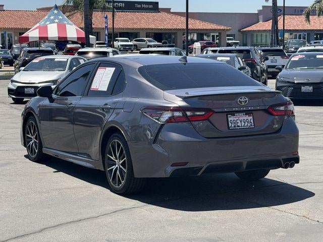 2022 Toyota CAMRY SE