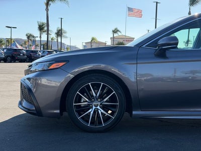 2024 Toyota Camry Hybrid SE