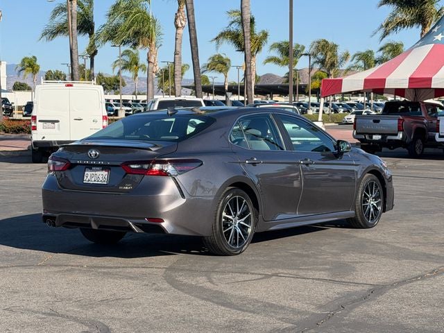 2024 Toyota Camry Hybrid SE