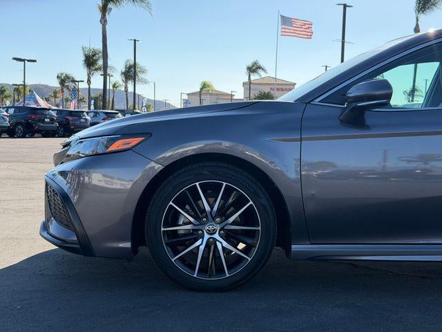 2024 Toyota Camry Hybrid SE