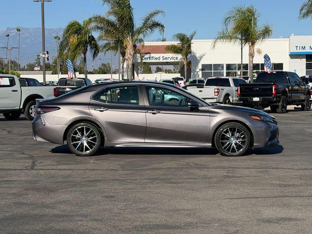 2024 Toyota Camry Hybrid SE