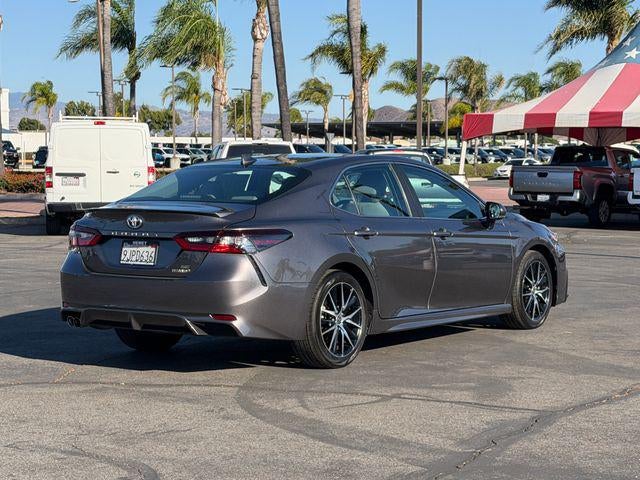 2024 Toyota Camry Hybrid SE