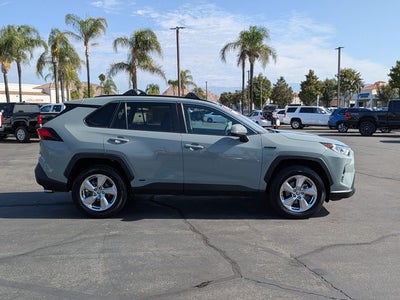 2021 Toyota RAV4 Hybrid XLE Premium