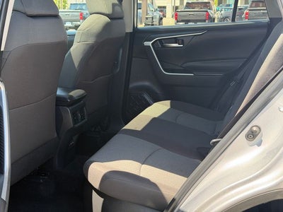 2022 Toyota RAV4 Hybrid XLE
