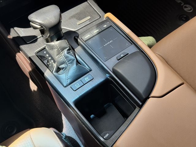 2021 Lexus ES 300h 300h