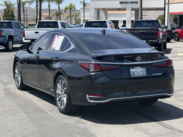 2021 Lexus ES 300h 300h