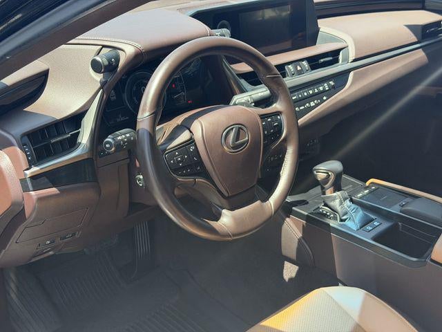 2021 Lexus ES 300h 300h