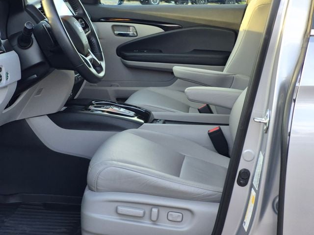 2020 Honda Pilot Touring 8 Passenger