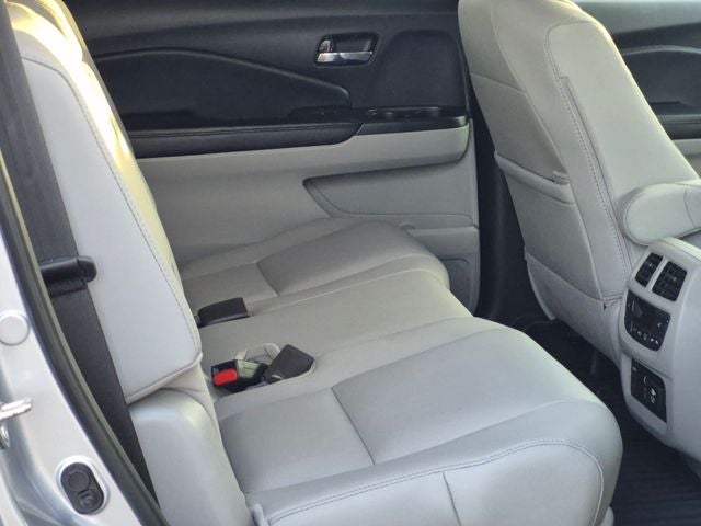 2020 Honda Pilot Touring 8 Passenger