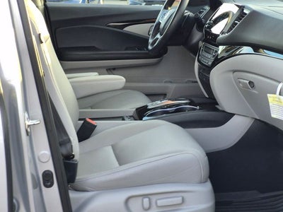 2020 Honda Pilot Touring 8 Passenger