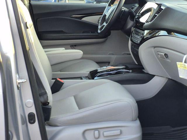 2020 Honda Pilot Touring 8 Passenger