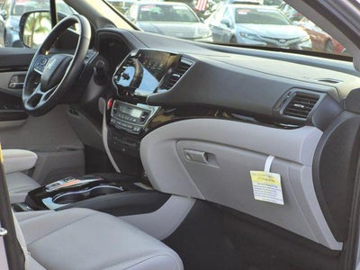 2020 Honda Pilot Touring 8 Passenger