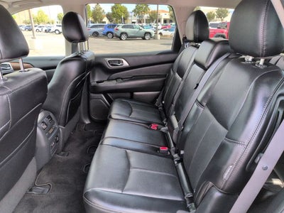 2020 Nissan Pathfinder Platinum