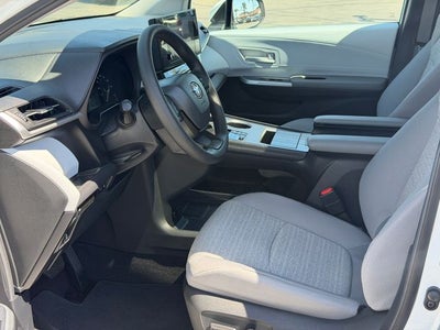 2025 Toyota Sienna LE 8 Passenger