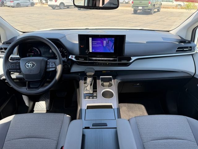 2025 Toyota Sienna LE 8 Passenger