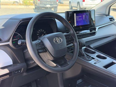 2025 Toyota Sienna LE 8 Passenger