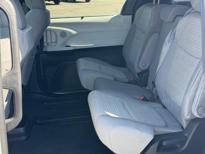2025 Toyota Sienna LE 8 Passenger