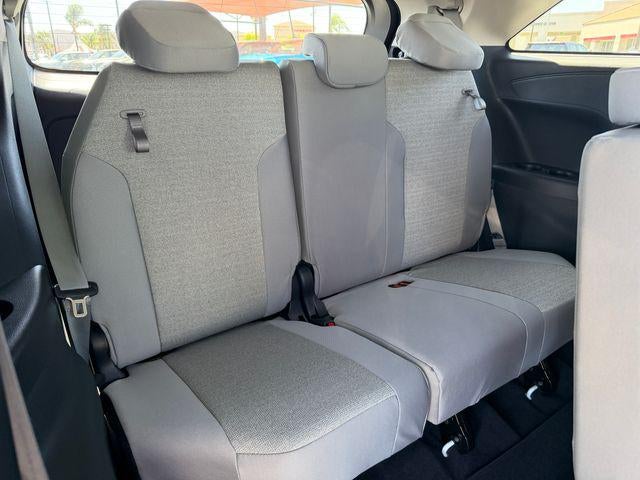 2025 Toyota Sienna LE 8 Passenger