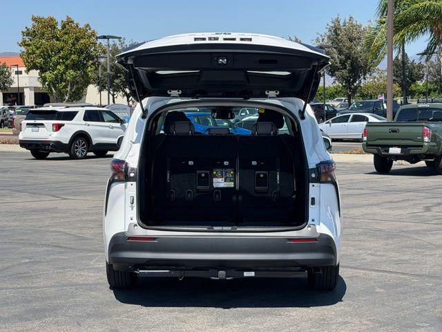 2025 Toyota Sienna LE 8 Passenger