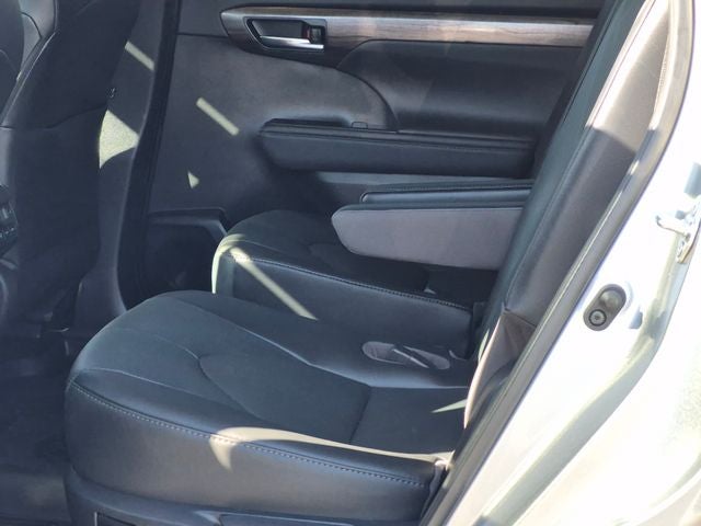 2021 Toyota HIGHLANDER HYBRD Platinum