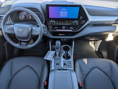 2026 Toyota Highlander Hybrid Hybrid Platinum