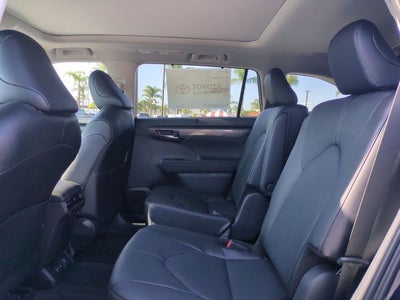 2026 Toyota Highlander Hybrid Hybrid Platinum
