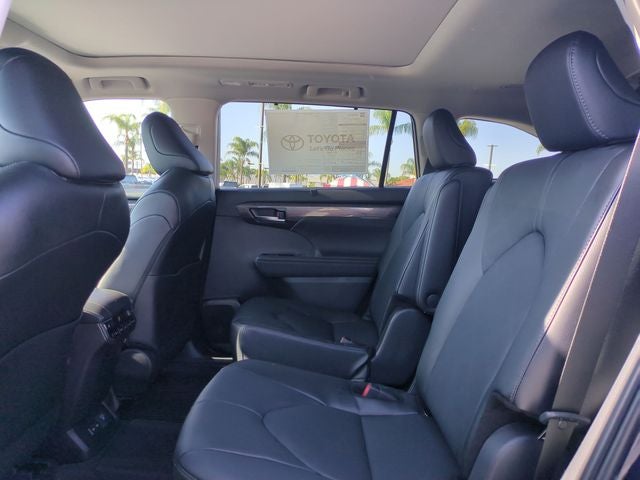 2026 Toyota Highlander Hybrid Hybrid Platinum