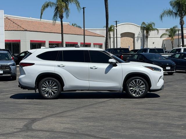 2022 Toyota Highlander Platinum