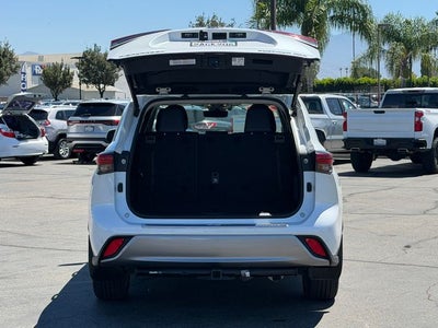 2022 Toyota Highlander Platinum