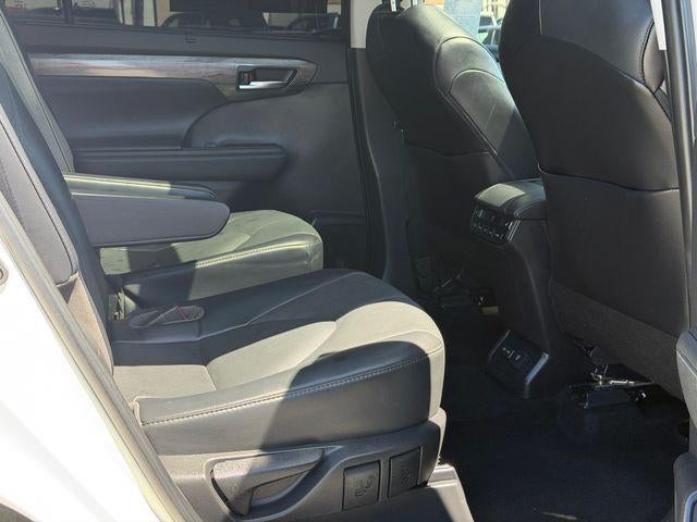 2022 Toyota Highlander Platinum