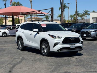2022 Toyota Highlander Platinum