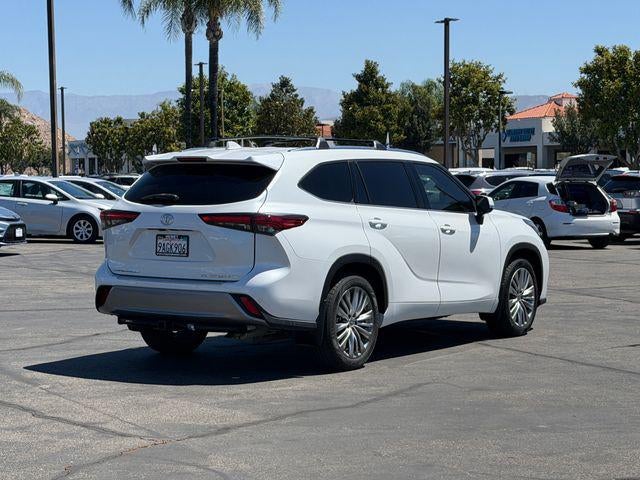 2022 Toyota Highlander Platinum