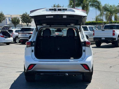 2022 Toyota Highlander Platinum