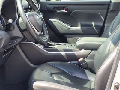 2022 Toyota HIGHLANDER HYBRD XLE
