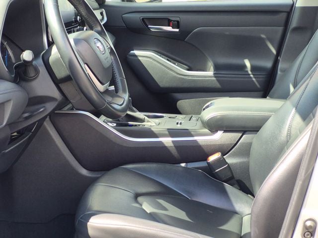 2022 Toyota HIGHLANDER HYBRD XLE