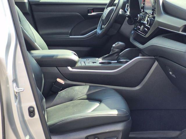 2022 Toyota HIGHLANDER HYBRD XLE