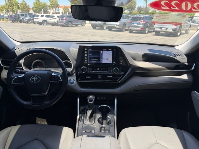 2022 Toyota Highlander Hybrid XLE