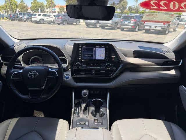 2022 Toyota Highlander Hybrid XLE