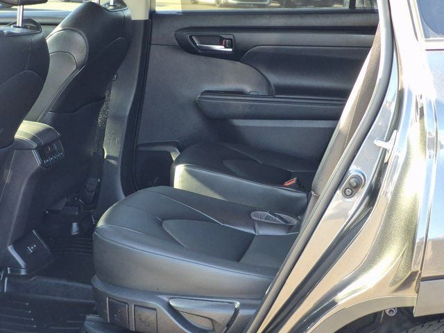 2022 Toyota HIGHLANDER HYBRD XLE