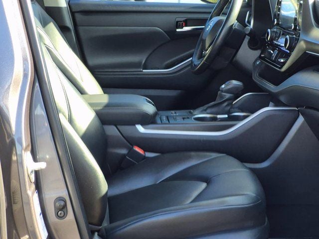 2022 Toyota HIGHLANDER HYBRD XLE