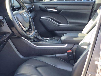 2022 Toyota HIGHLANDER HYBRD XLE