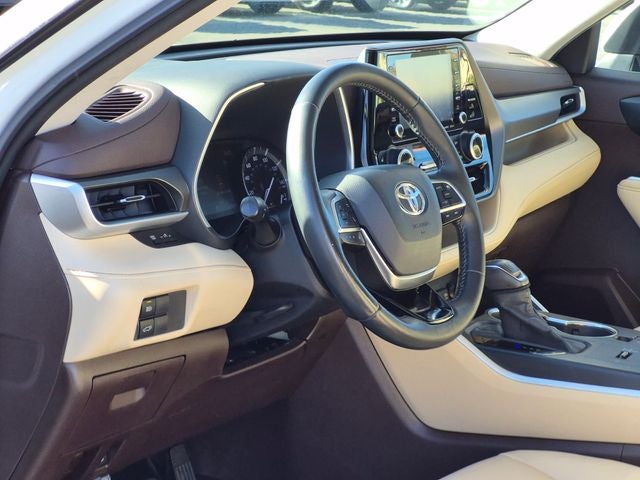 2020 Toyota HIGHLANDER XLE