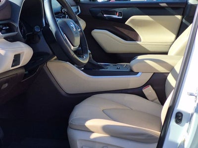 2020 Toyota HIGHLANDER XLE