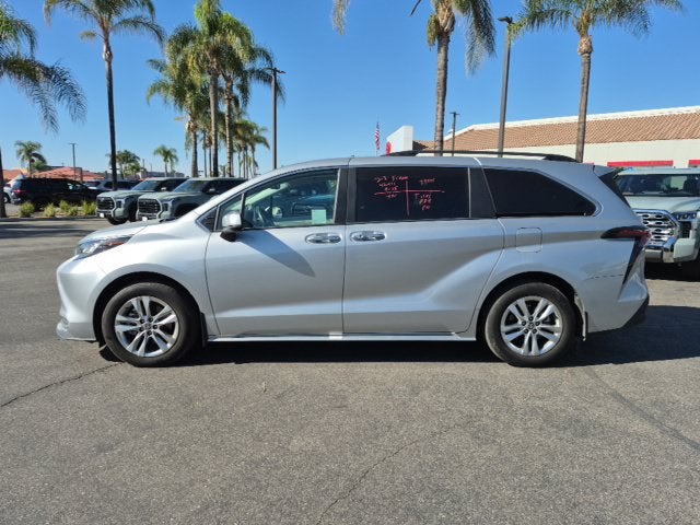 2023 Toyota Sienna XLE 7 Passenger