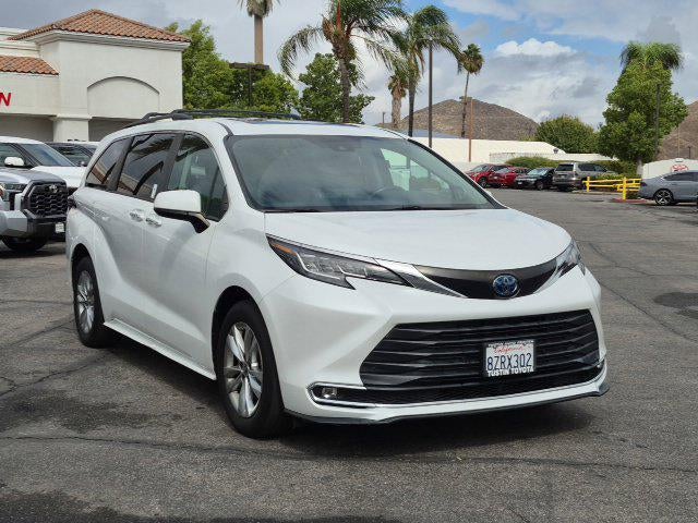 2022 Toyota Sienna XLE 7 Passenger